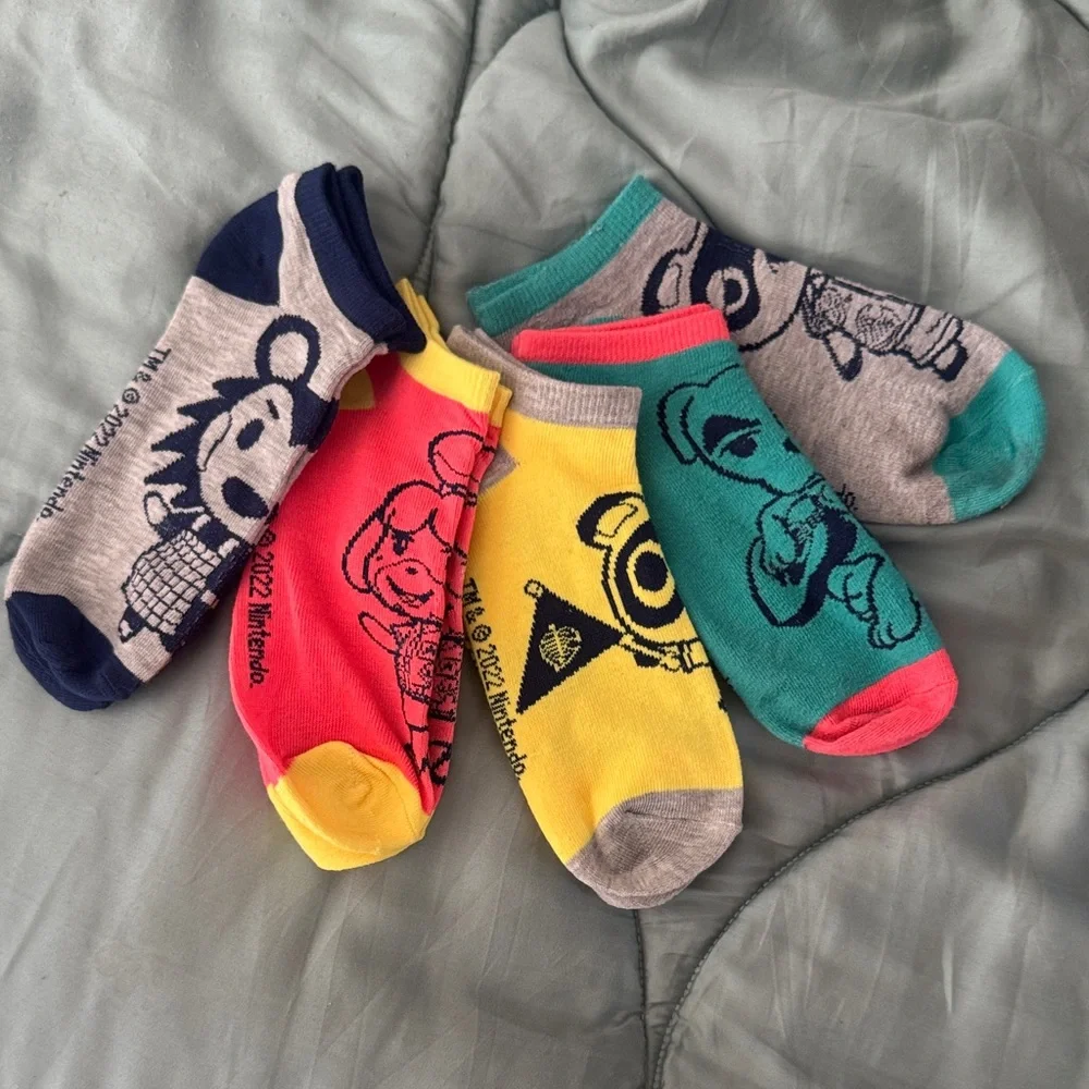 5 pack NWOT Animal Crossing Nintendo Character Socks